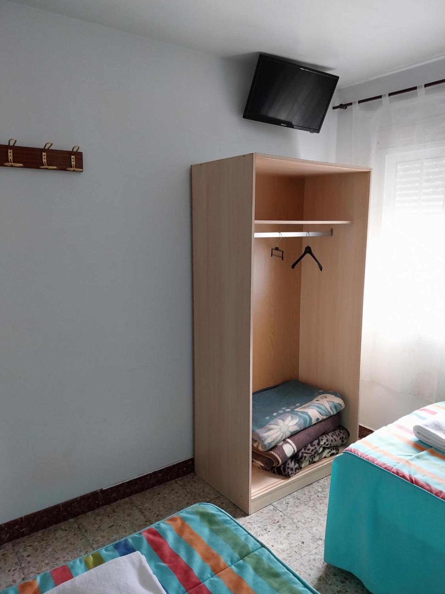 Pension Glorioso Hostel Пикаранья Экстерьер фото